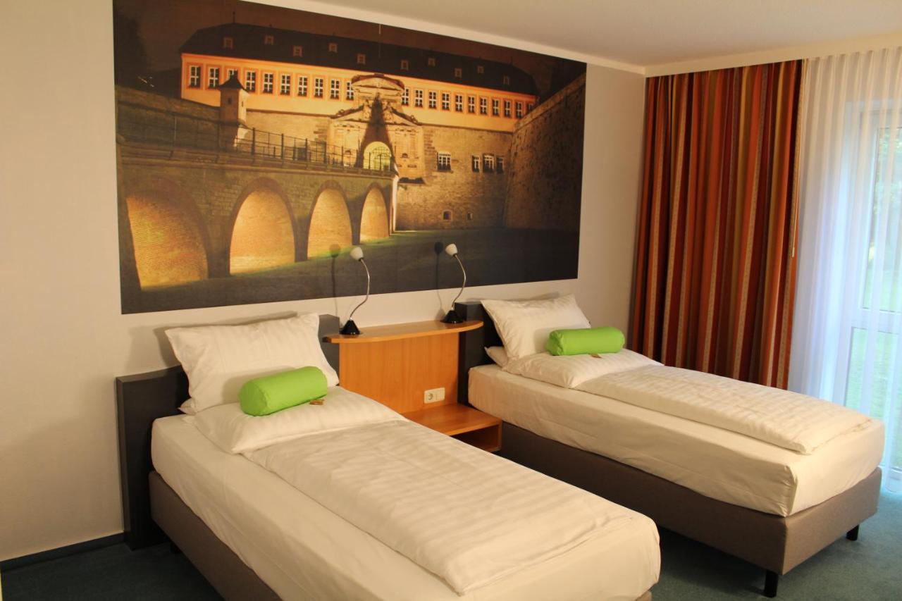 H+ Hotel Ерфурт Екстериор снимка