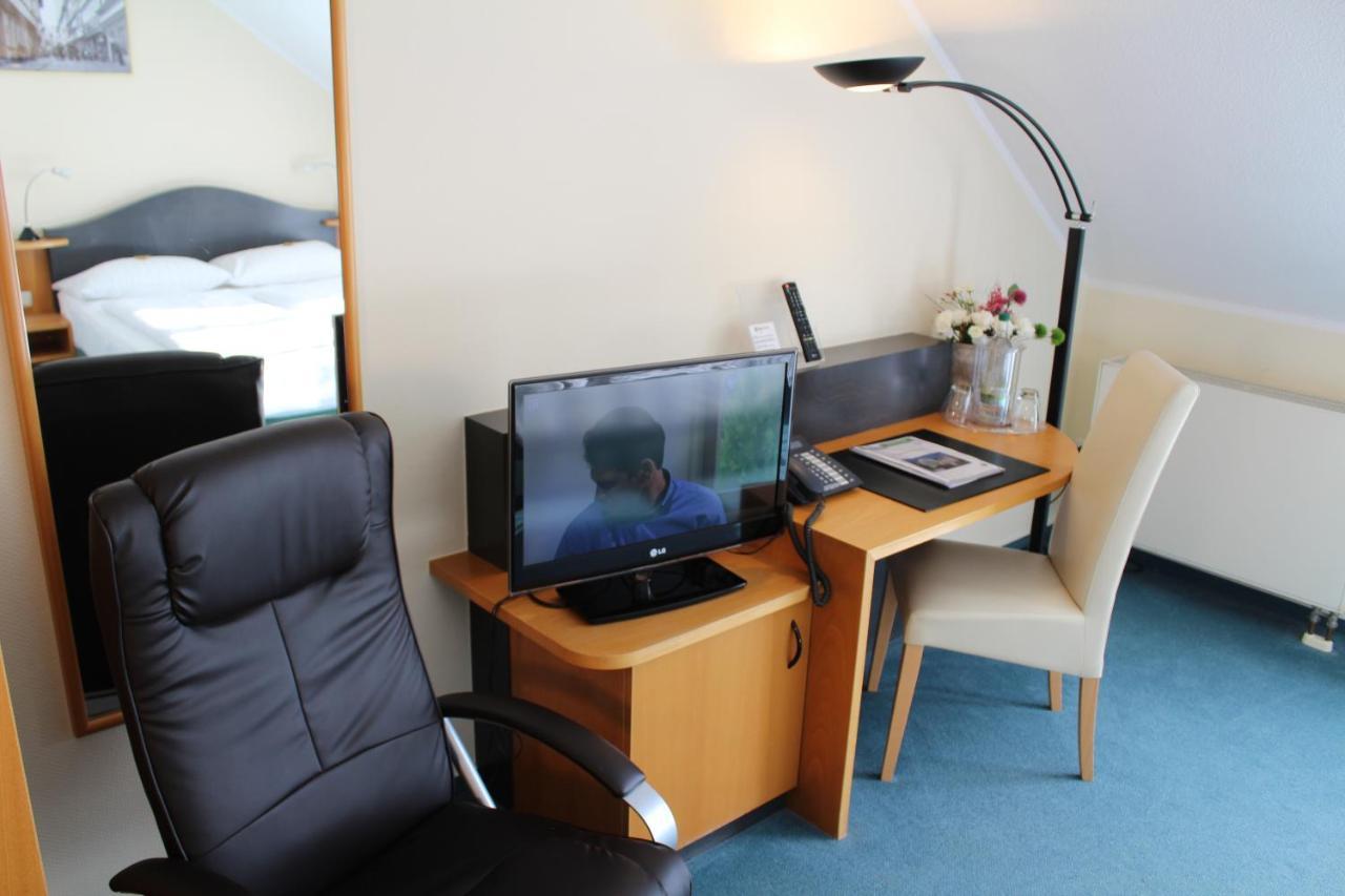 H+ Hotel Ерфурт Екстериор снимка