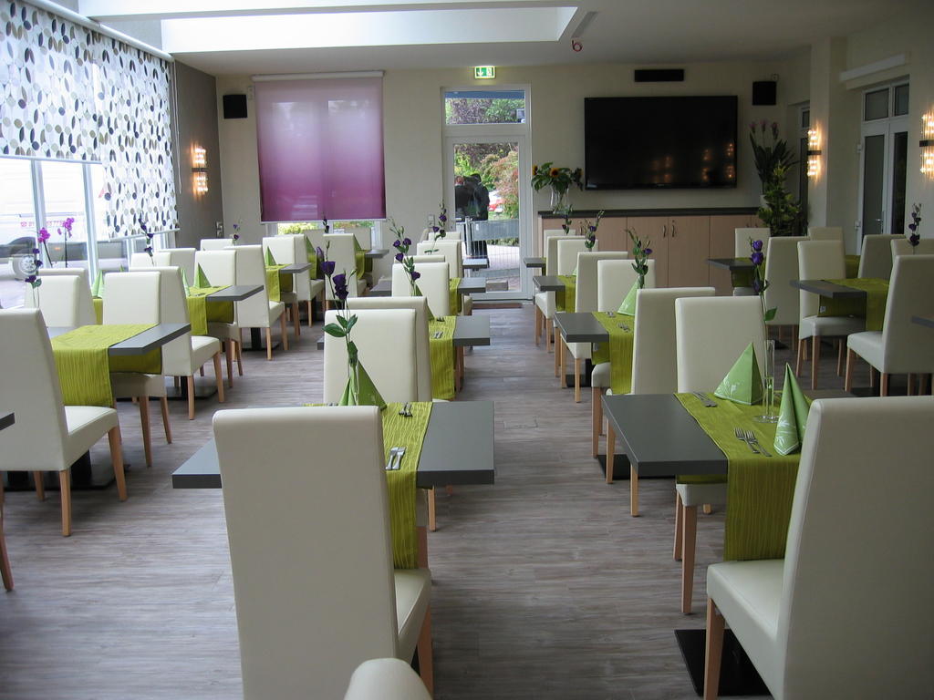 H+ Hotel Ерфурт Екстериор снимка